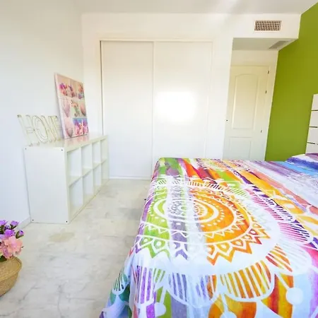 Atico Con Vistas Al Mar Y Terrazas En Cabopino Playa Apartment